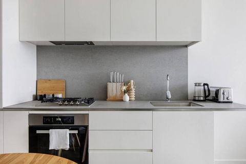 A Sky-high Metropolis Retreat Near The CBD - New South Wales Tourism  3