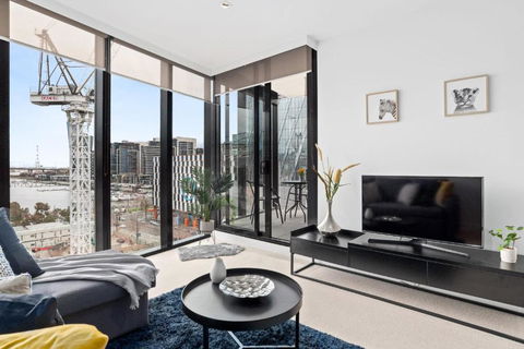 A Stylish 2BR Apt With FREE Parking - New South Wales Tourism  0