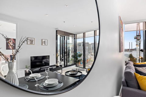 A Stylish 2BR Apt With FREE Parking - New South Wales Tourism  2