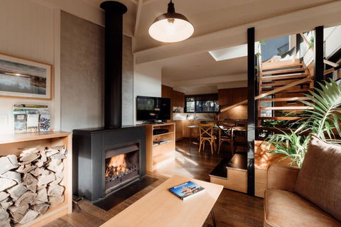 A Stylish And Unique Retreat At Surf Beach - New South Wales Tourism  2