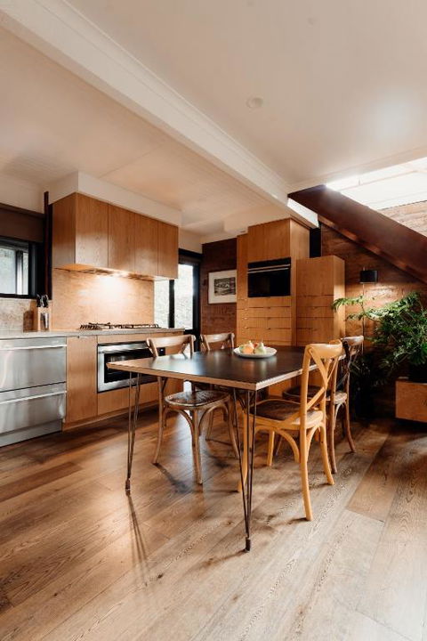 A Stylish And Unique Retreat At Surf Beach - New South Wales Tourism  4
