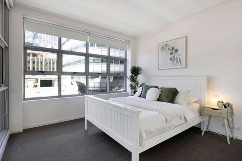 A Stylish & Bright Suite Next To Darling Harbour - New South Wales Tourism  0
