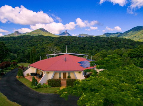 A View Of Mount Warning - New South Wales Tourism  0