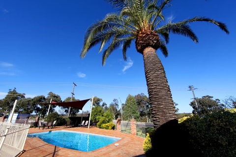 Abel Tasman Motor Inn - New South Wales Tourism  1