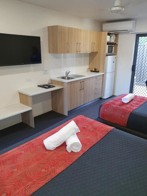 Abode37 Motel Emerald - New South Wales Tourism  2