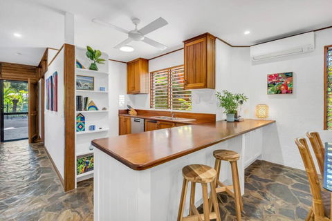 Absolute Beachfront, Heart Of Port Douglas - 24 S - New South Wales Tourism  2