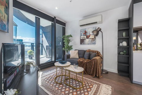 Absolute Luxury 1br Apt Mq Poolgym - New South Wales Tourism  1