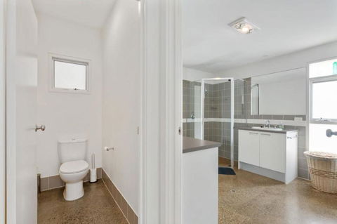 Absolute Luxury Beachfront - Middleton - BYO Linen - New South Wales Tourism  3