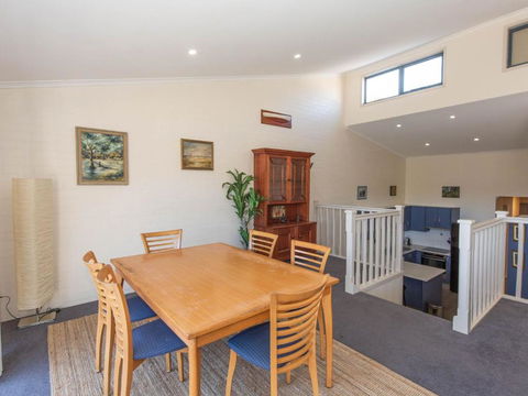 Acacia 4 2 Kirwan Close - New South Wales Tourism  3