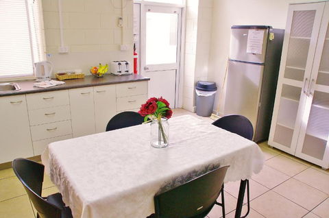 Accommodation @ Isa - New South Wales Tourism  4