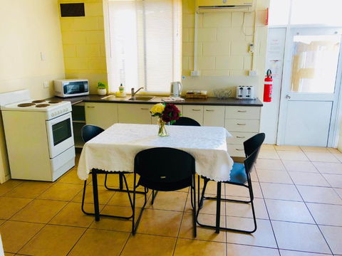 Accommodation @ Isa - New South Wales Tourism  2