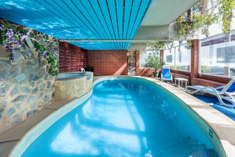 Adelaide Granada Motor Inn - New South Wales Tourism  0