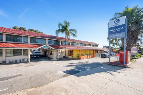 Adelaide Granada Motor Inn - New South Wales Tourism  2