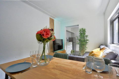 Affordable 2 Bedroom House Surry Hills 2 E-Bikes Included - New South Wales Tourism  3