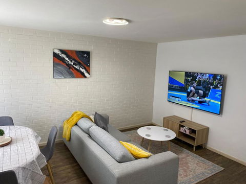Affordable Inglewood Apartment+Pool - New South Wales Tourism  0