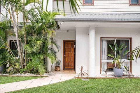 A Perfect Stay - Baby Blue - New South Wales Tourism  0
