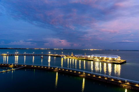 Absolute Waterfront - Tropical Aurora Top Floor Over The Water - New South Wales Tourism  0