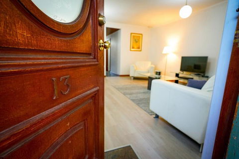Adelaide Style Accommodation-Getaway In North Adelaide- Close To City - New South Wales Tourism  0