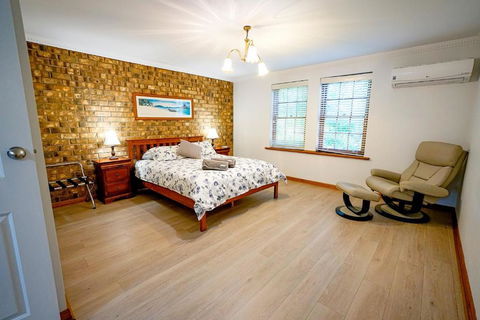 Adelaide Style Accommodation-Getaway In North Adelaide- Close To City - New South Wales Tourism  3