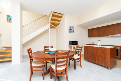 Absolutely Spacious APT Unit Between ANU And City - New South Wales Tourism  2