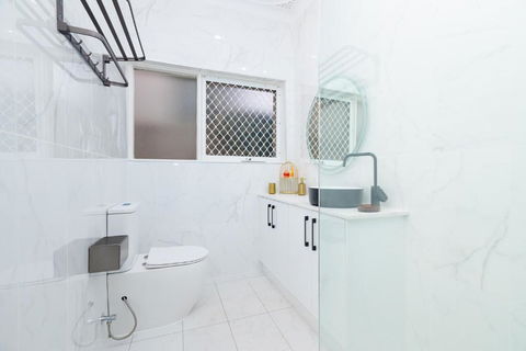 Adelaide Escape And Business-3Bath Full Kitchen Fast Wifi 3TV-for Large Families And Group - New South Wales Tourism  4