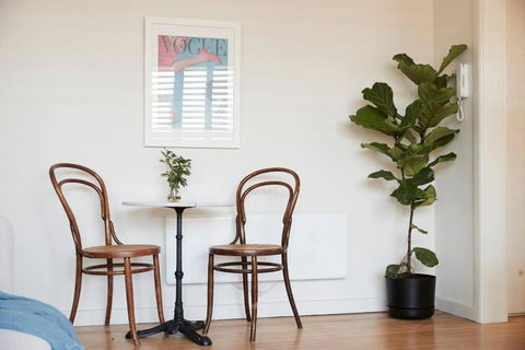 A Touch Of Tuscan Charm Off Toorak Road - New South Wales Tourism  2