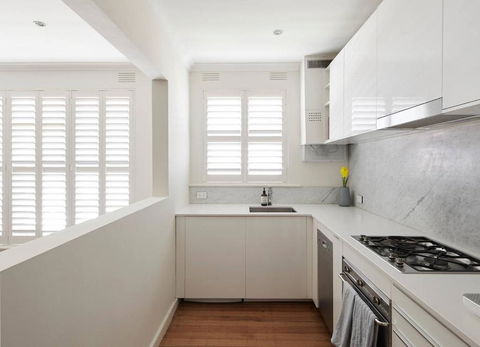 A Touch Of Tuscan Charm Off Toorak Road - New South Wales Tourism  4
