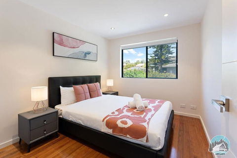 Aircabin - Eastwood - Luxury - 4 Bedrooms House - New South Wales Tourism  4