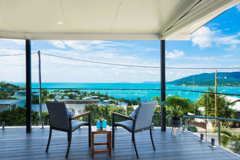Airlie Blue On Blue - New South Wales Tourism  1