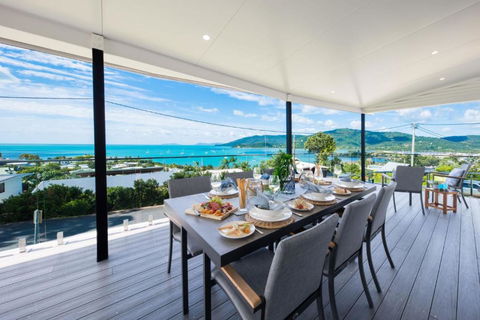 Airlie Blue On Blue - New South Wales Tourism  0