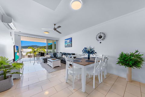 Airlie Summit Apartments - New South Wales Tourism  0