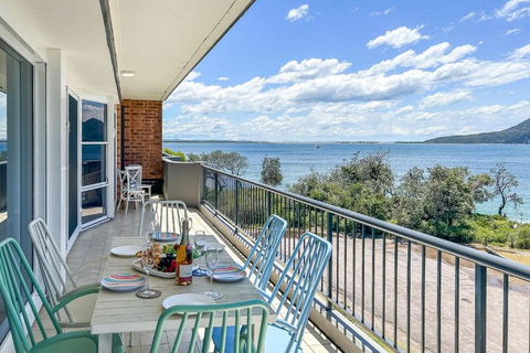 Albacore 7 Waterfront Unit - New South Wales Tourism  1