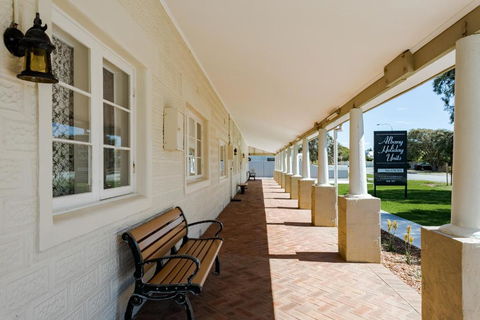 Albany Holiday Units - New South Wales Tourism  2