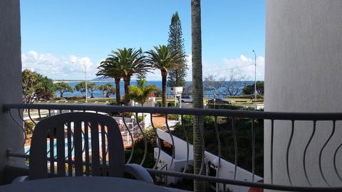 Alex Headland Beachfront - New South Wales Tourism  3