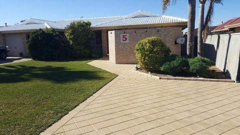 Alexander Drive B & B - New South Wales Tourism  2