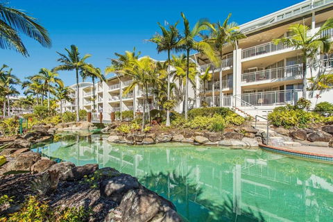 Alexandra Beach Resort Couples Escape - CoastHM - New South Wales Tourism  0
