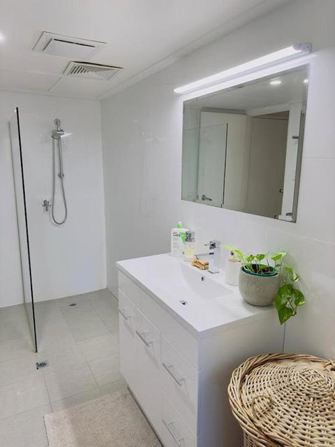 All The Comforts By The Lake - New South Wales Tourism  4