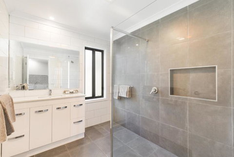 Allara Motor Lodge - New South Wales Tourism  3