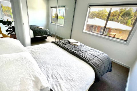 Allawah - 5 Bedroom Luxury Home With A Pool - New South Wales Tourism  3