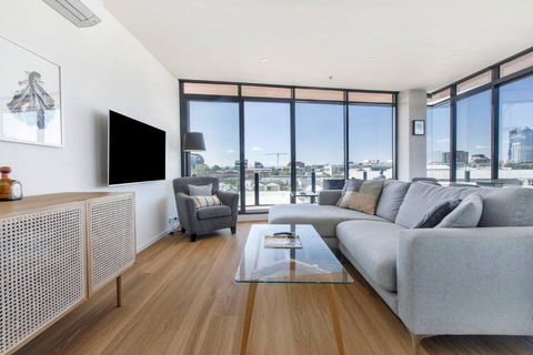 Aloft At Era With Sweeping Balcony Views - New South Wales Tourism  1