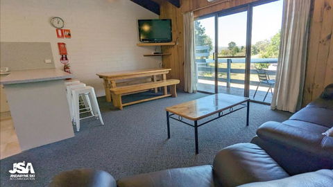 Alpha Centauri 8 - New South Wales Tourism  3