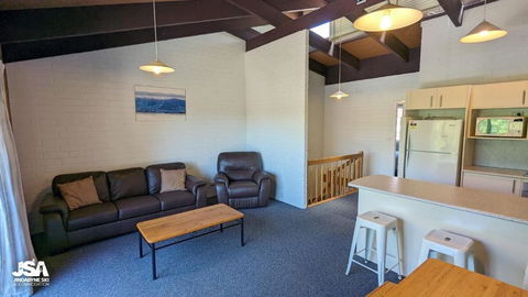 Alpha Centauri 8 - New South Wales Tourism  2