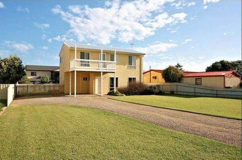 Alton Seas 67 Hargreaves Rd Middleton - No Linen Included - New South Wales Tourism  1