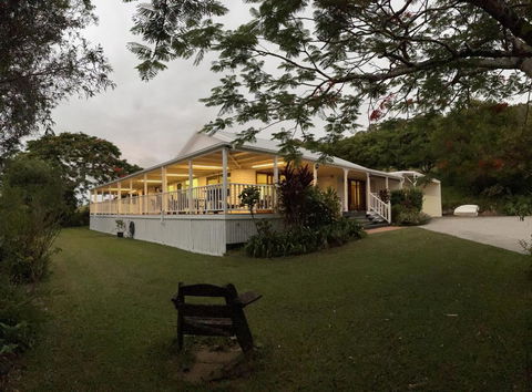 Amamoor Homestead And Country Cottages - New South Wales Tourism  0