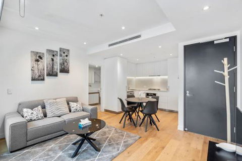 Amazing 1BR Apartment W Pool - New South Wales Tourism  1