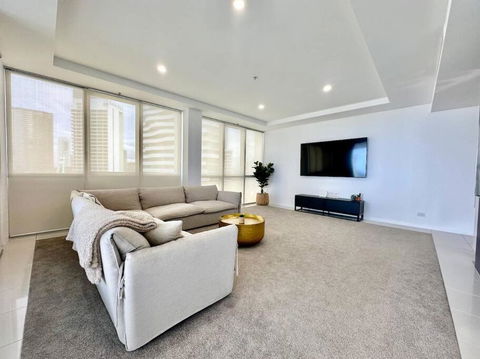 Amazing Aria Luxury On The 8th Floor, Broadbeach - New South Wales Tourism  1