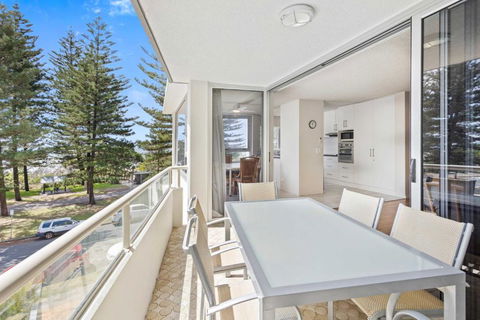 Ambassador Beachfront Apartments - Hosted By Burleigh Letting - New South Wales Tourism  4