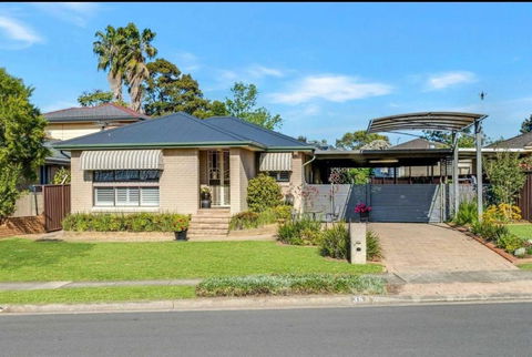 An Enchating And Enriching Home - New South Wales Tourism  0