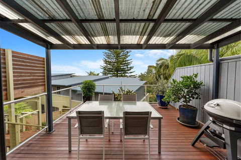 Angourie Blue 5 - Ocean Views - New South Wales Tourism  3