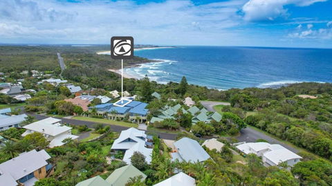 Angourie Blue 7 - New South Wales Tourism  3
